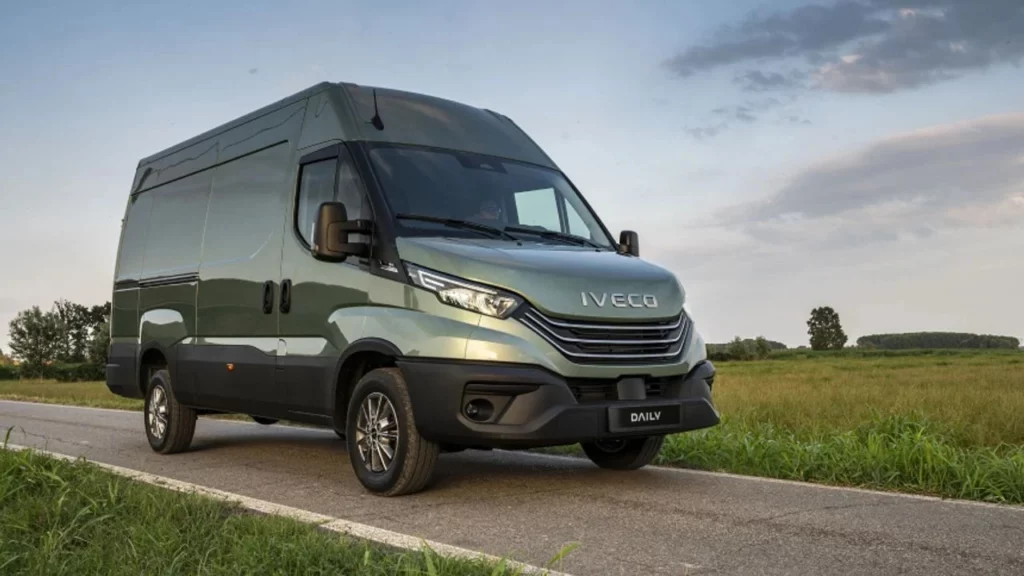 Używany samochód dostawczy Iveco Daily - idealny do leasingu lub zakupu dla firm poszukujących elastycznego i opłacalnego rozwiązania flotowego.