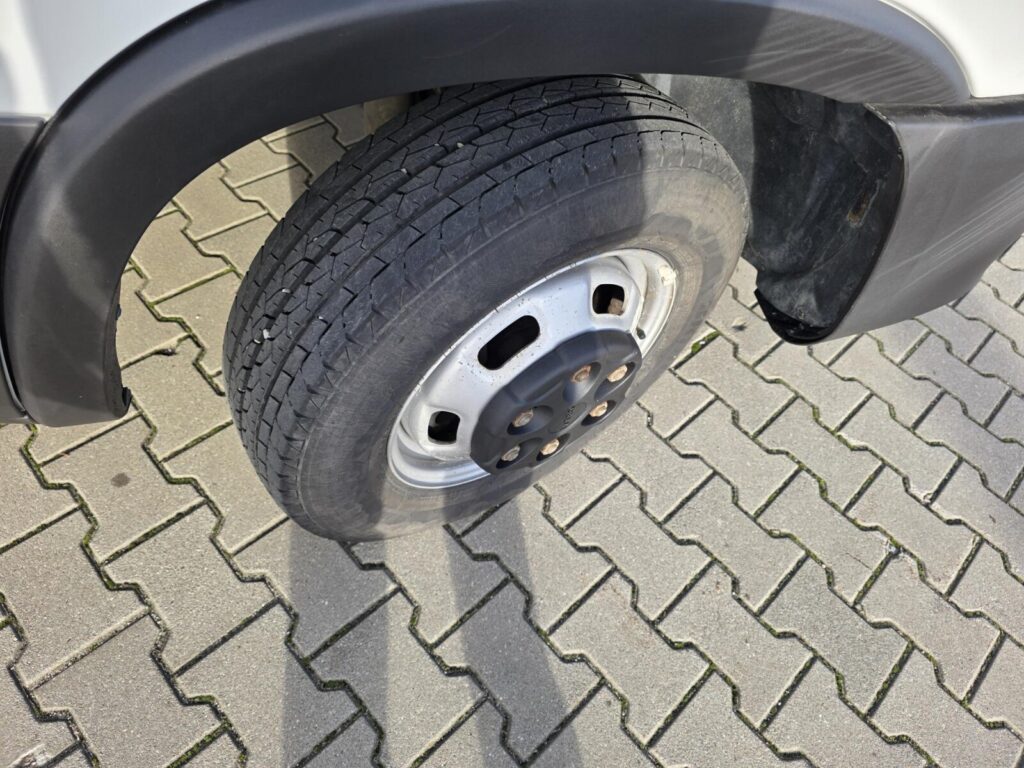 ZCFCE35B90D697678 (16)