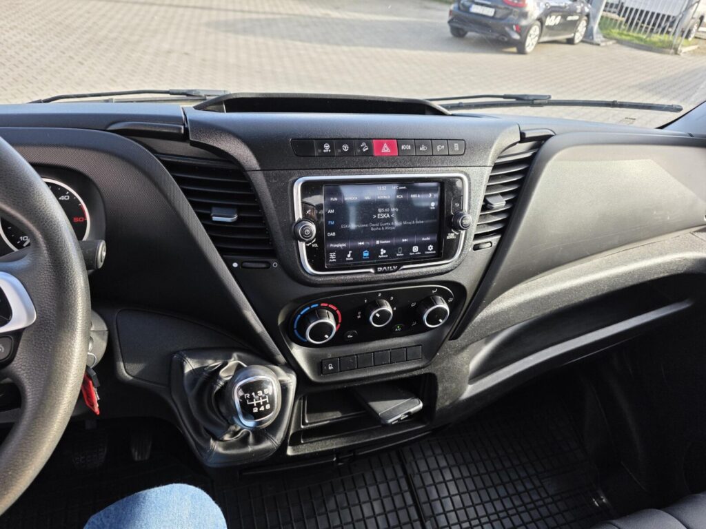 ZCFCE35B90D697678 (19)