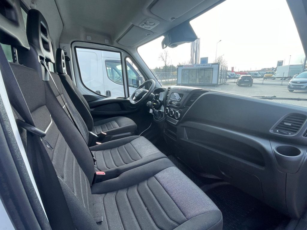 ZCFCE35B90D737631 (3)