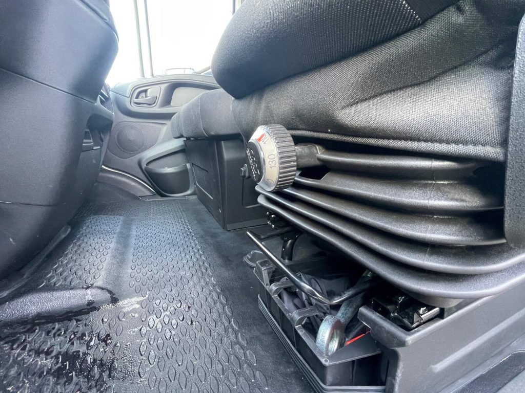 ZCFCE35B90D737631 (5)