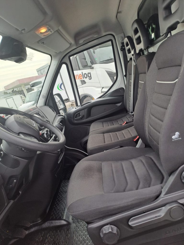 WhatsApp Image 2026-04-13 at 15.33.09 (1)