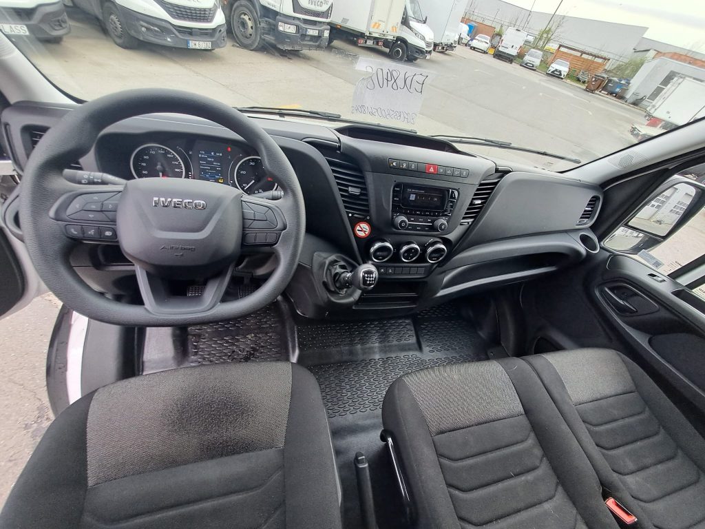 WhatsApp Image 2026-04-13 at 15.33.14