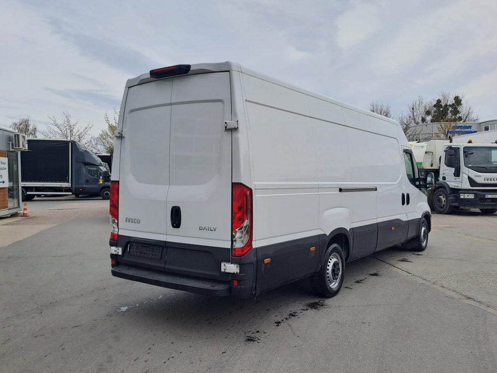 WhatsApp Image 2026-04-13 at 15.33.17 (4)