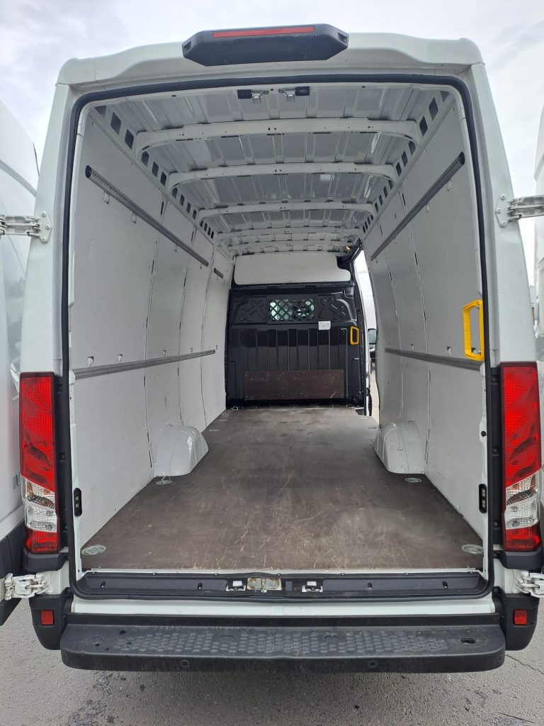 WhatsApp Image 2026-04-13 at 15.33.17