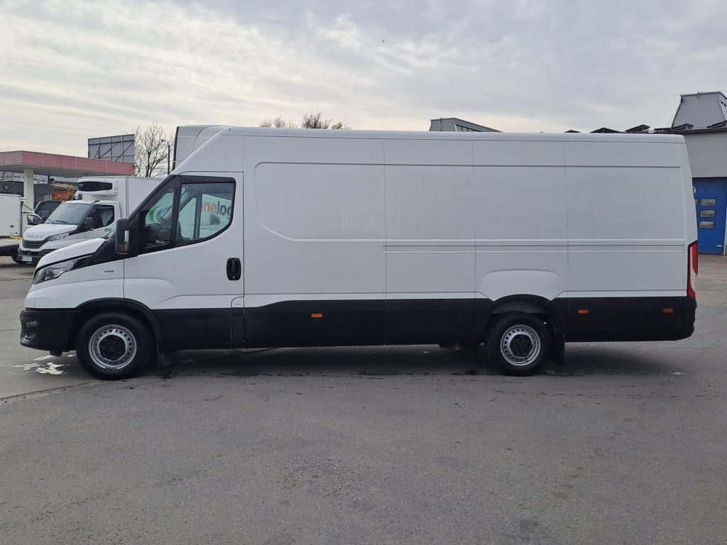 WhatsApp Image 2026-04-13 at 15.33.18 (2)