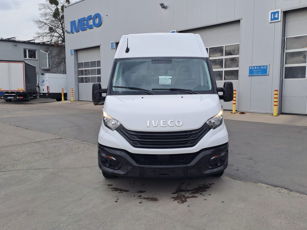 WhatsApp Image 2026-04-13 at 15.33.19