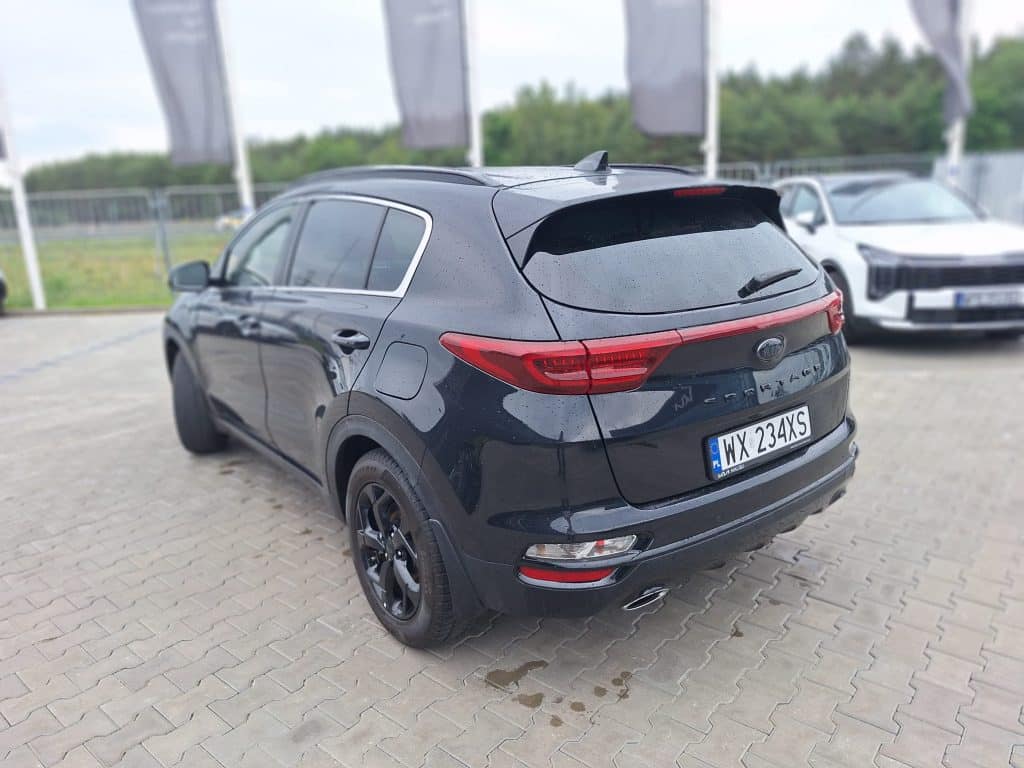 Kia Sportage 1.6 CRDI MHEV Black Edition – używany osobowy SUV, zabudowa z boku | UNI-TRUCK