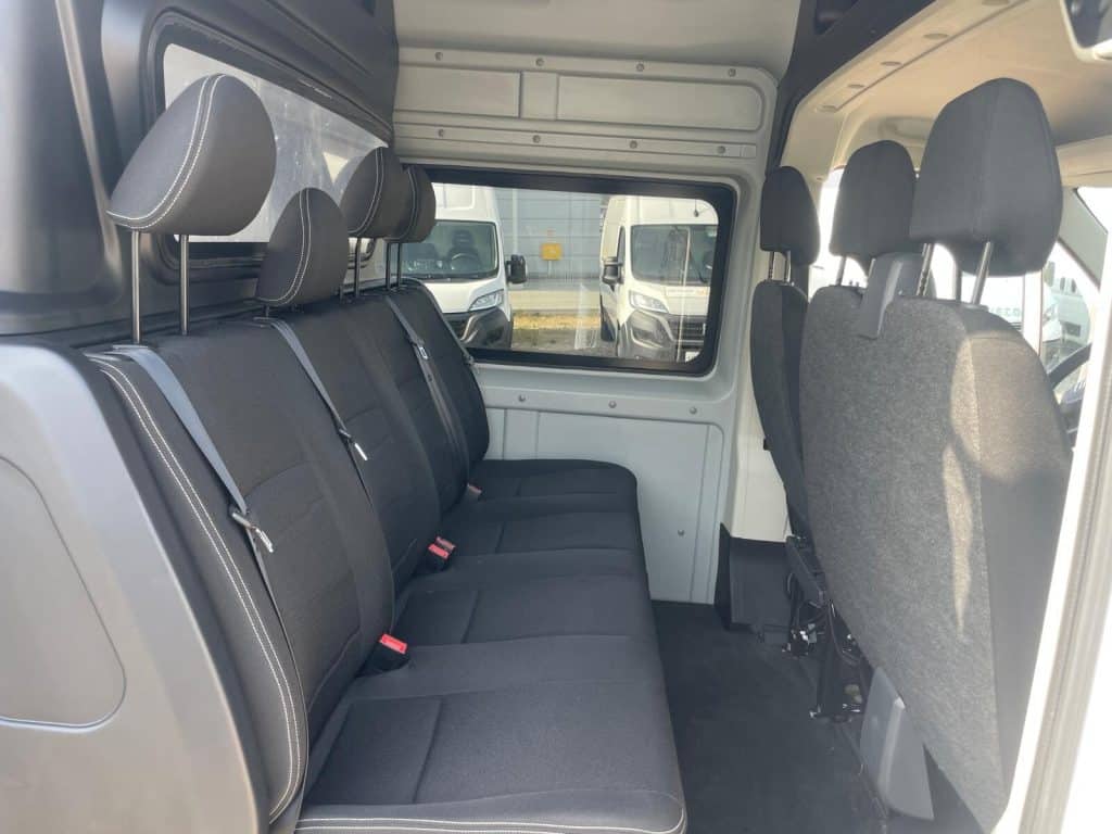 Fiat Ducato L4H2 BRYGADÓWKA niski przebieg 7 miejsc 51420 km – używany pojazd UNI-TRUCK, zdjęcie 12