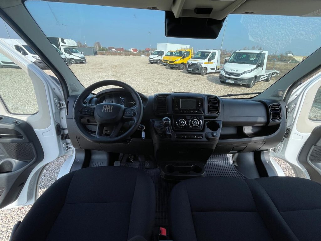 Fiat Ducato L4H2 BRYGADÓWKA niski przebieg 7 miejsc 51420 km – używany pojazd UNI-TRUCK, zdjęcie 3
