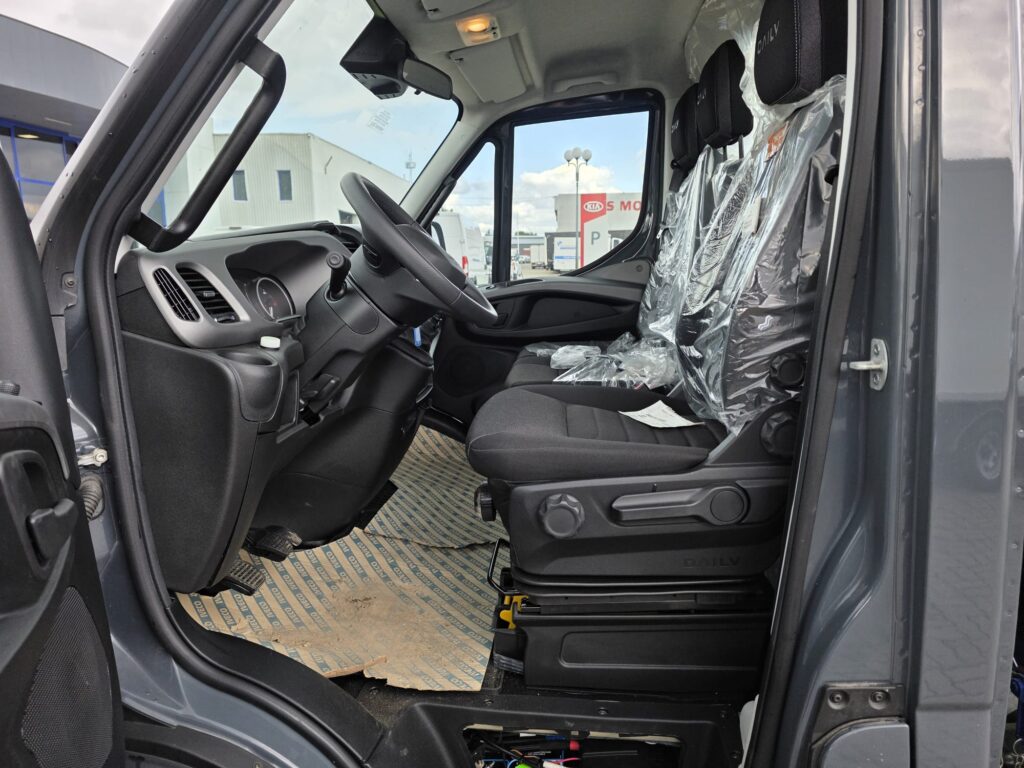 70ka hds (19)