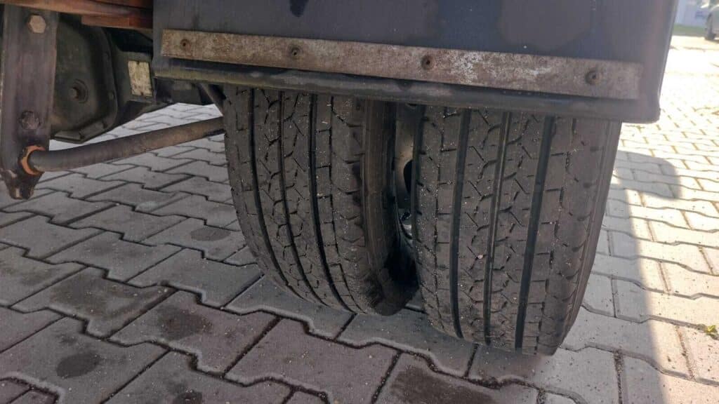 Iveco Daily 50C18 wywrotka krajowa 3,5 t – używany samochód dostawczy UNI-TRUCK