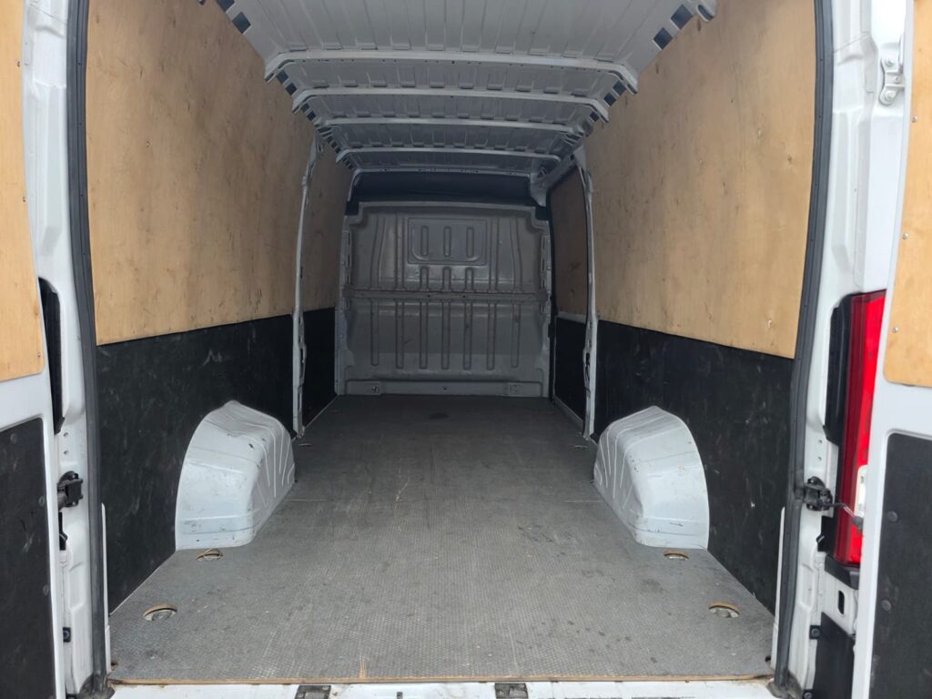 KK8351G (12)